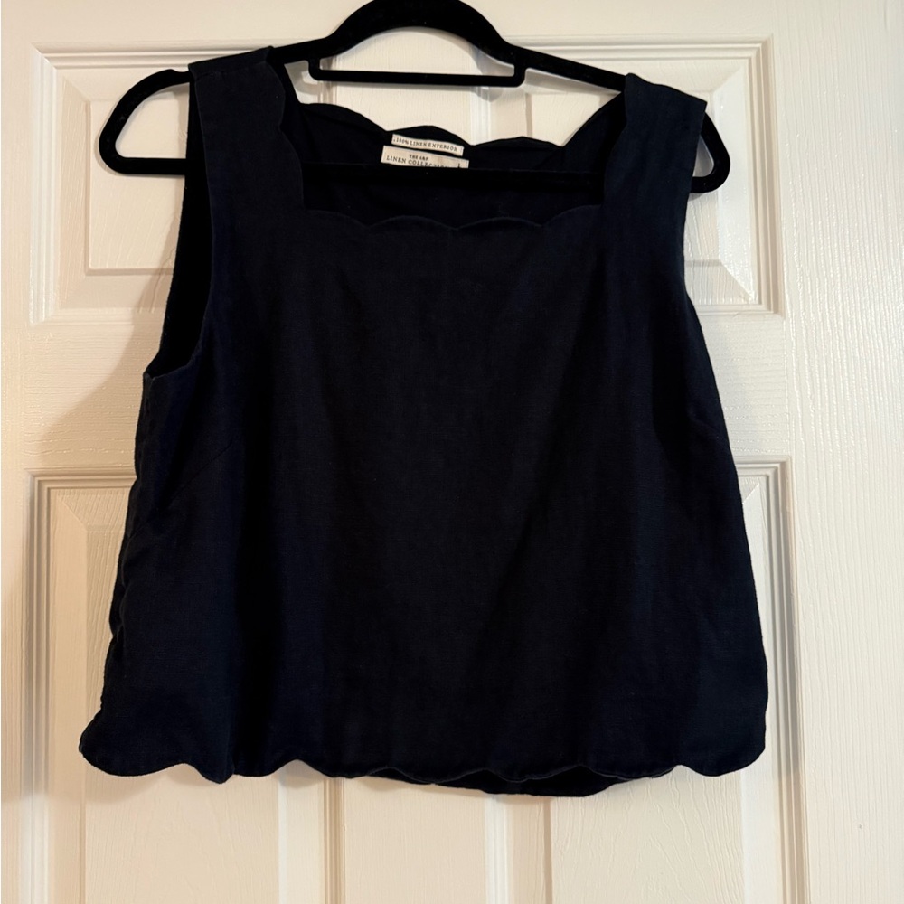 Abercrombie and Fitch Premium Linen Scallop-Hem Top - Picture 2 of 4